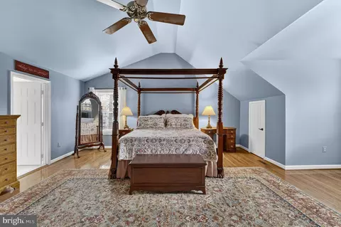 Bedroom - 6165 Mint Springs Dr, Warrenton, VA 20187 photo 9 of 11