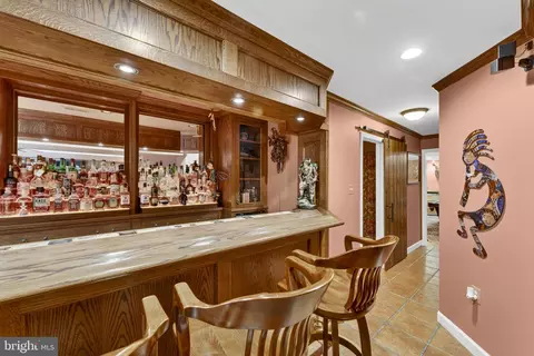 Entry Way - 6165 Mint Springs Dr, Warrenton, VA 20187 photo 9 of 12