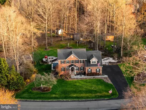 View/Area - 6165 Mint Springs Dr, Warrenton, VA 20187 photo 9 of 11