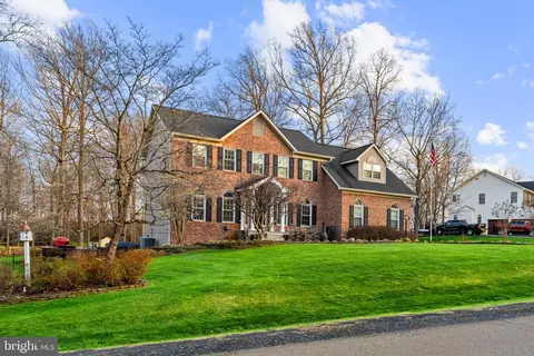 6165 Mint Springs Dr, Warrenton, VA 20187