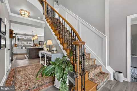 Entry Way - 6165 Mint Springs Dr, Warrenton, VA 20187 photo 1 of 12