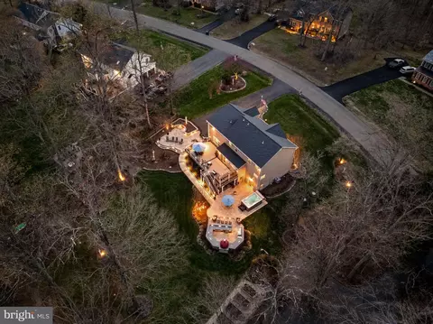 View/Area - 6165 Mint Springs Dr, Warrenton, VA 20187 photo 3 of 11