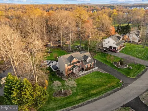View/Area - 6165 Mint Springs Dr, Warrenton, VA 20187 photo 6 of 11