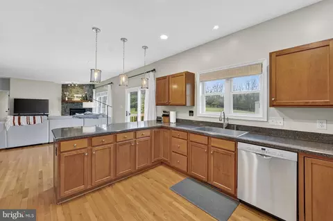 11518 John Marshall Hwy, Markham, VA 22643 photo 6