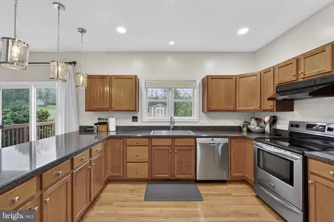 11518 John Marshall Hwy, Markham, VA 22643 photo 7