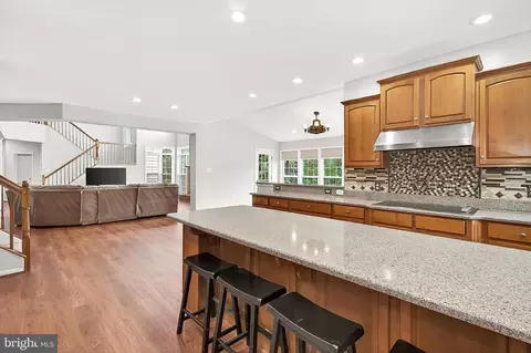 Kitchen - 5548 Eiseley Ct, Warrenton, VA 20187 photo 4 of 6