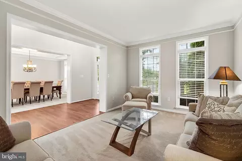 Living - 5548 Eiseley Ct, Warrenton, VA 20187 photo 4 of 9