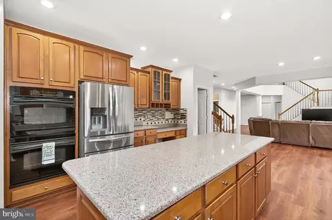 Kitchen - 5548 Eiseley Ct, Warrenton, VA 20187 photo 5 of 6