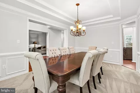 Dining - 5548 Eiseley Ct, Warrenton, VA 20187 photo 3 of 5