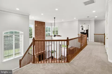 Entry Way - 5548 Eiseley Ct, Warrenton, VA 20187 photo 2 of 6