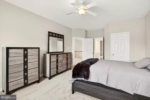 Bedroom - 5548 Eiseley Ct, Warrenton, VA 20187 photo 6 of 9
