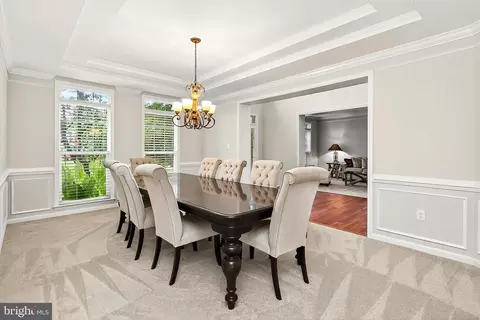 Dining - 5548 Eiseley Ct, Warrenton, VA 20187 photo 4 of 5
