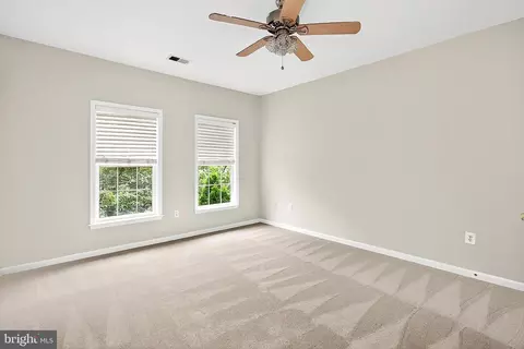 Bedroom - 5548 Eiseley Ct, Warrenton, VA 20187 photo 8 of 9