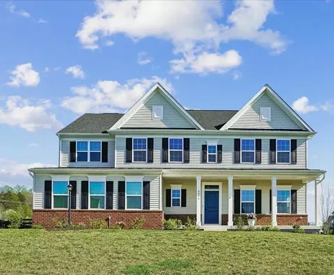 8016 International Dr, Warrenton, VA 20187