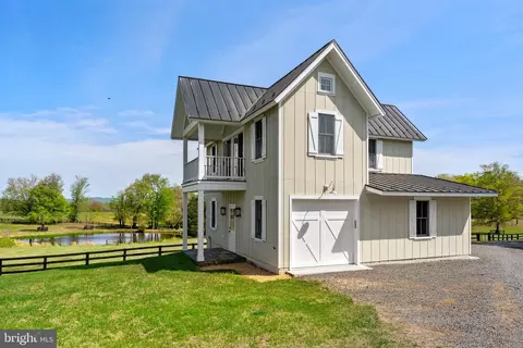 Exterior - 6370 6378 John Barton Payne Rd, Marshall, VA 20115 photo 20 of 23