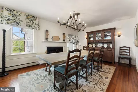 Dining - 6370 6378 John Barton Payne Rd, Marshall, VA 20115 photo 1 of 4