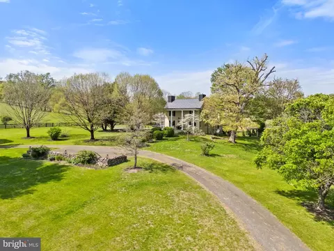 Exterior - 6370 6378 John Barton Payne Rd, Marshall, VA 20115 photo 2 of 23