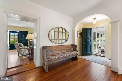 Entry Way - 6370 6378 John Barton Payne Rd, Marshall, VA 20115 photo 1 of 5