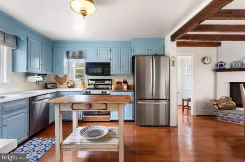 Kitchen - 6370 6378 John Barton Payne Rd, Marshall, VA 20115 photo 1 of 7