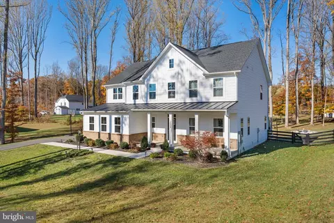 2008 Woodstock St, Warrenton, VA 20187