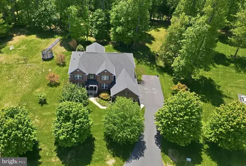 8025 Side Hill Dr, Warrenton, VA 20187