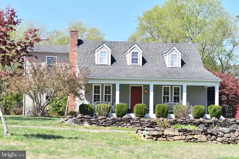 8446 Turnbull Rd, Warrenton, VA 20186