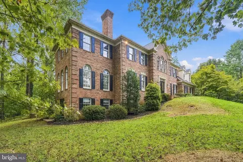 7831 Trafalgar Pl, Warrenton, VA 20186