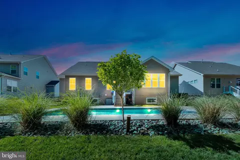 4853 Point Rd, Warrenton, VA 20187