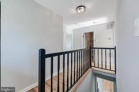 Entry Way - 6891 Wilson Rd, Marshall, VA 20115 photo 5 of 8