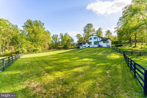 Exterior - 6891 Wilson Rd, Marshall, VA 20115 photo 27 of 32