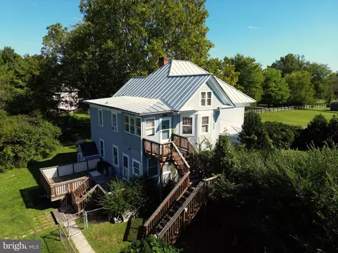 Exterior - 4102 Rectortown Rd, Marshall, VA 20115 photo 7 of 10