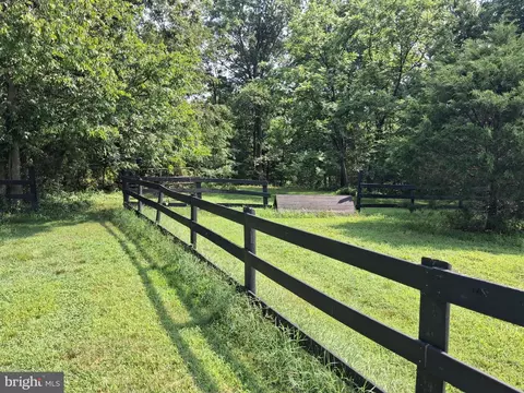 Exterior - 8026 Burwell Rd, Catlett, VA 20119 photo 10 of 11
