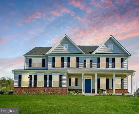 8016 International Dr, Warrenton, VA 20187