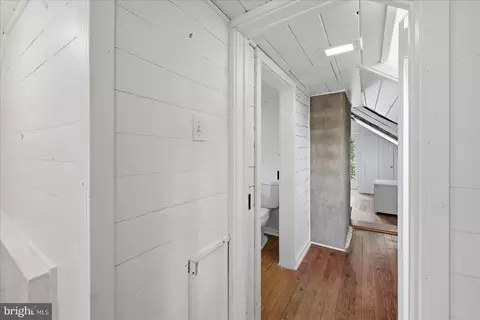 Entry Way - 2674 Five Points Rd, Marshall, VA 20115 photo 12 of 13