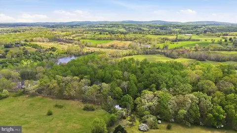 View/Area - 2674 Five Points Rd, Marshall, VA 20115 photo 3 of 8