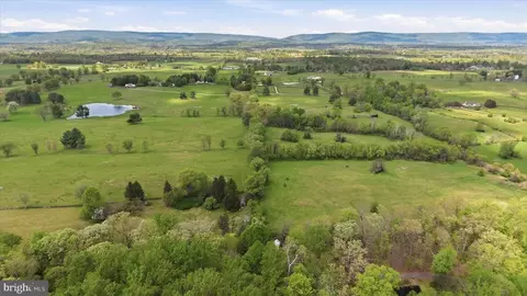 View/Area - 2674 Five Points Rd, Marshall, VA 20115 photo 4 of 8
