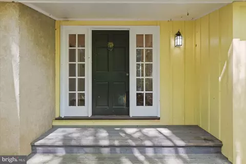 Exterior - 2674 Five Points Rd, Marshall, VA 20115 photo 6 of 14