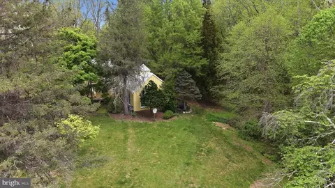 Exterior - 2674 Five Points Rd, Marshall, VA 20115 photo 12 of 14