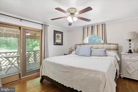 Bedroom - 13010 Belle Meade Ln, Markham, VA 22643 photo 1 of 5
