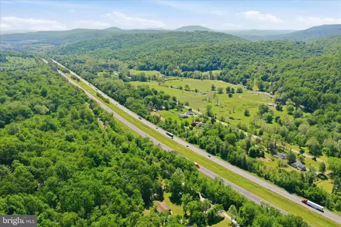 View/Area - 13010 Belle Meade Ln, Markham, VA 22643 photo 5 of 7