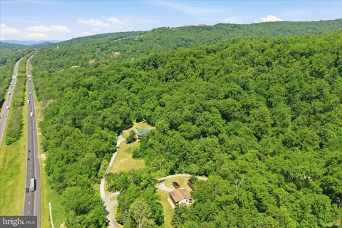 View/Area - 13010 Belle Meade Ln, Markham, VA 22643 photo 2 of 7