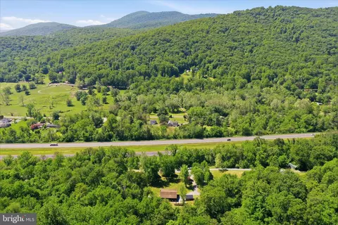 View/Area - 13010 Belle Meade Ln, Markham, VA 22643 photo 6 of 7