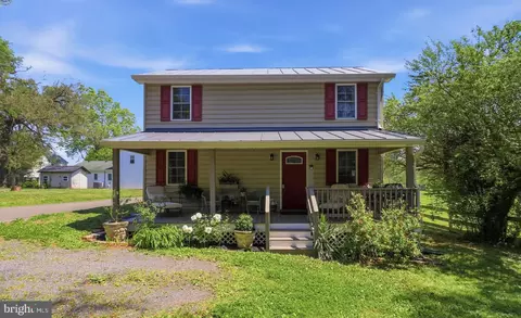 4209 Pickett St, The Plains, VA 20198
