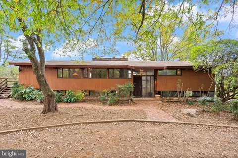 7099 Glen Curtiss Ln, Warrenton, VA 20187