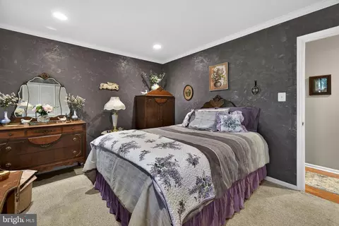 Bedroom - 3934 Rectortown Rd, Marshall, VA 20115 photo 5 of 6
