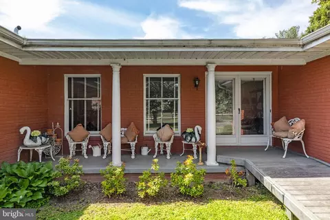 Exterior - 3934 Rectortown Rd, Marshall, VA 20115 photo 1 of 11