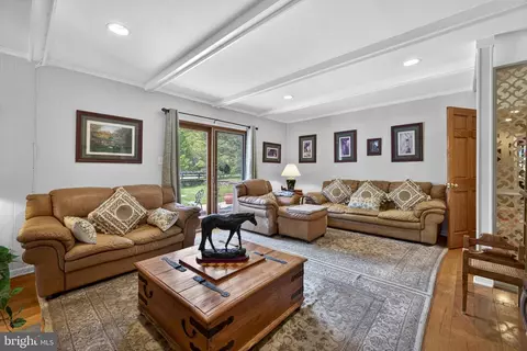 Living - 3934 Rectortown Rd, Marshall, VA 20115 photo 2 of 2