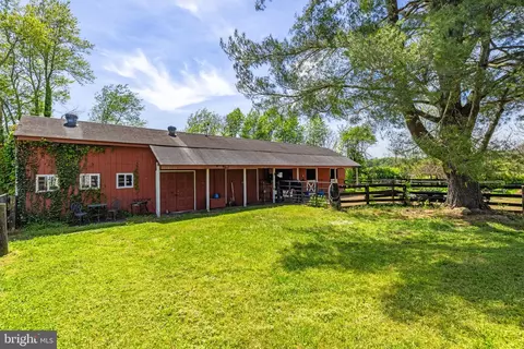 Exterior - 3934 Rectortown Rd, Marshall, VA 20115 photo 6 of 11