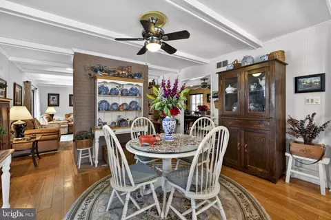 Dining - 3934 Rectortown Rd, Marshall, VA 20115 photo 2 of 3