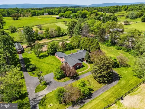 View/Area - 3934 Rectortown Rd, Marshall, VA 20115 photo 6 of 7